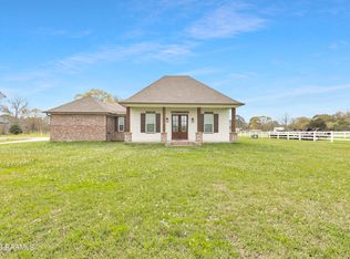 1042 Armond Joseph Rd, Breaux Bridge, LA 70517