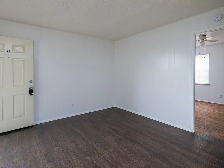 307 E Bryce Ave — Photo 10