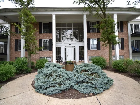 77 Atterbury Blvd #106, Hudson, OH 44236