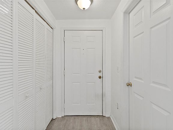 3rd image of 3428 Soho St APT B08
