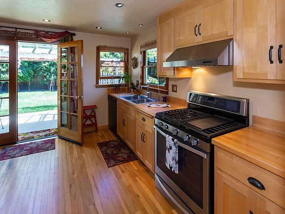 5th image of 7161 Mesa Dr