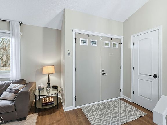 4th image of 9218 Brantford Ct