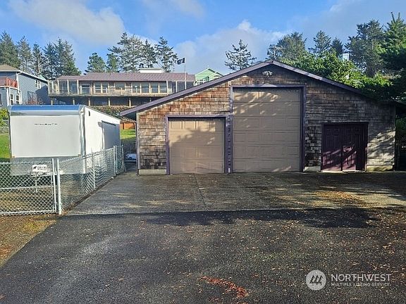 3rd image of 35409 J Place