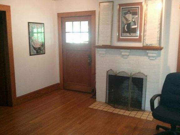 2nd image of 1326 N Bronough St