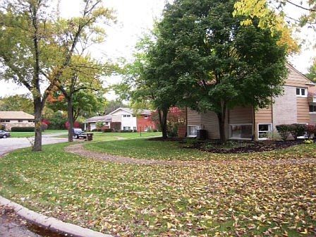 2nd image of 1147 Oakmont Ave