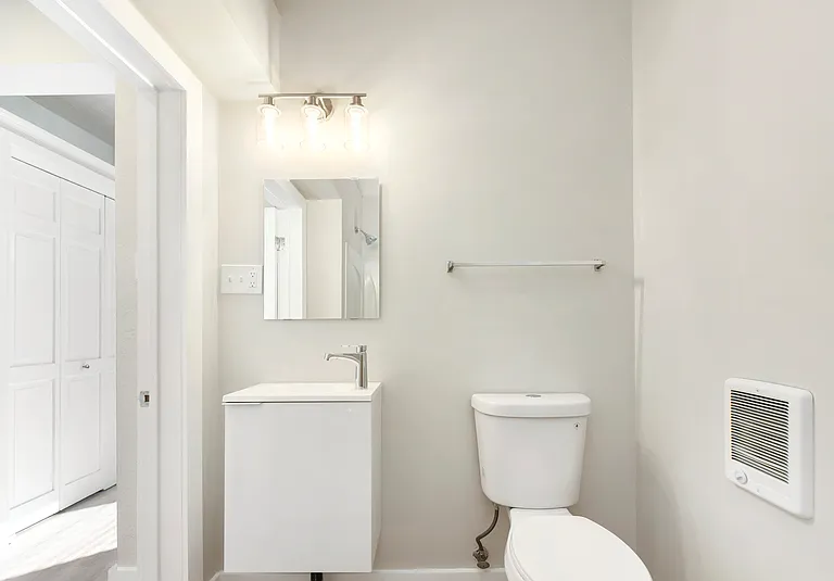 416 Bailey Ave — Photo 5
