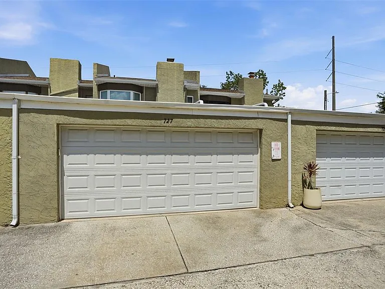 727 N Himes Ave — Photo 44