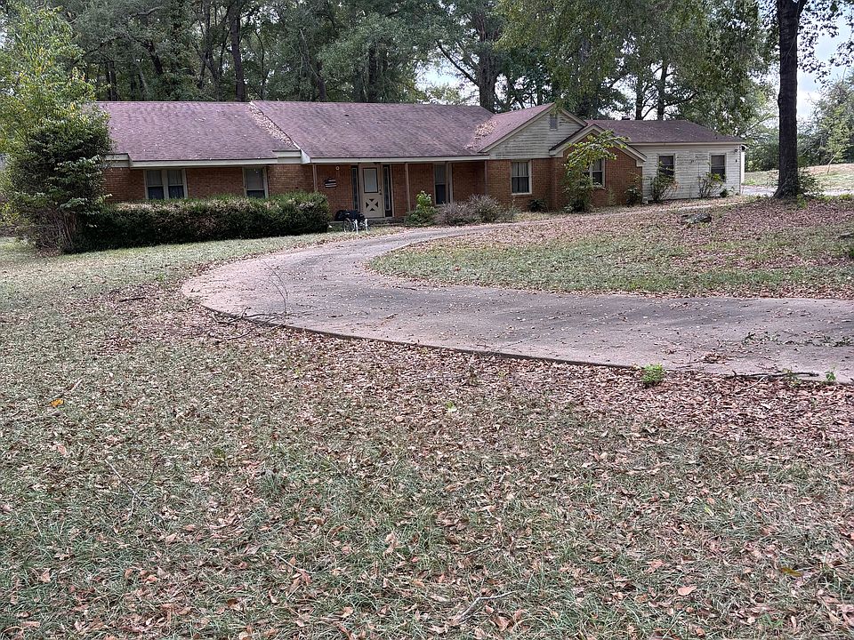 1st image of 210 Sanders Rd