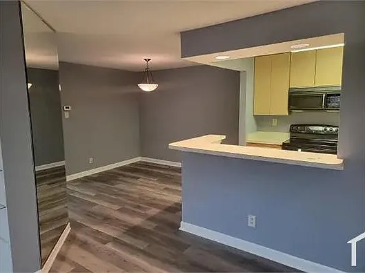 2 bed, 1200 sqft, $2,200 — Photo 1