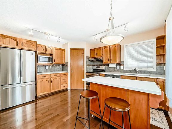 3rd image of 327 Hidden Ranch Cir NW