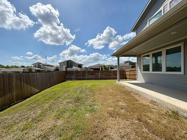 2901 Louris Ln — Photo 38