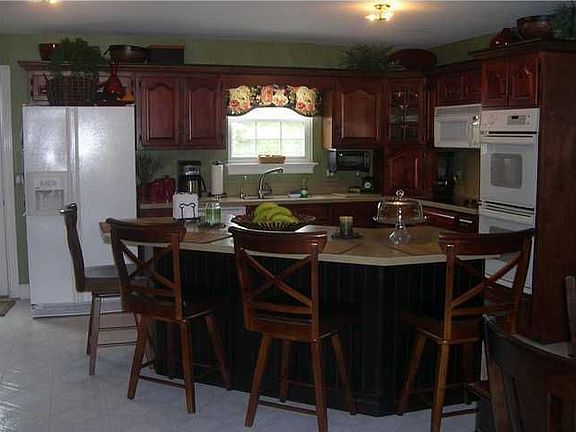 5th image of 9908 Breeze Hill Ln
