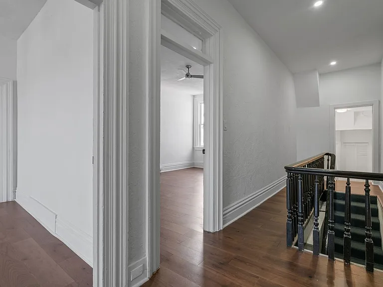 2306 E Carson St — Photo 17