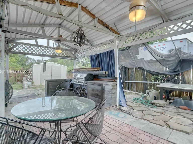 2200 SW 42nd Way — Photo 11