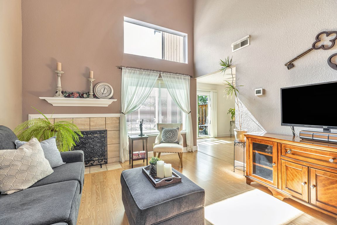 next background image