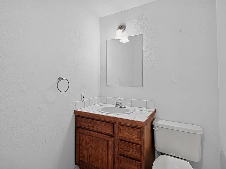 11422 W Parkhill Dr — Photo 14