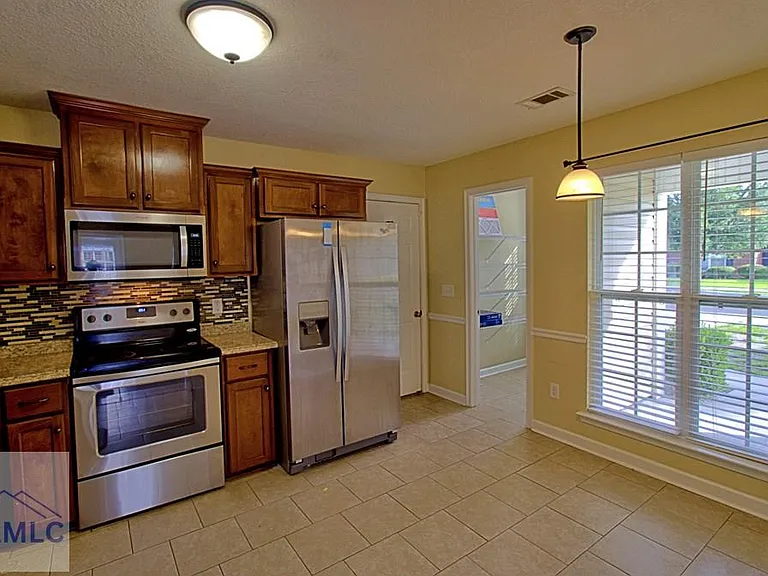 119 Grandview Dr — Photo 5