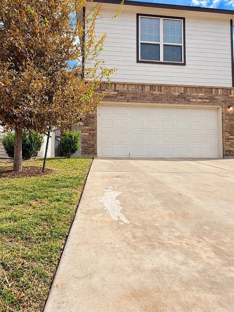 $250 Off On First Month's Rent & Zero Down Deposit Available! 10534 Green Rock Dr San Antonio, Tx... — Photo 1