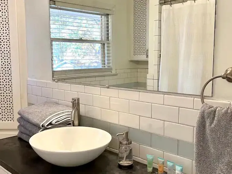 1655 N Broadview Dr — Photo 24
