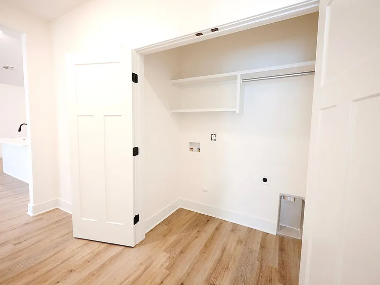 522 E Briarbrook Ln — Photo 18