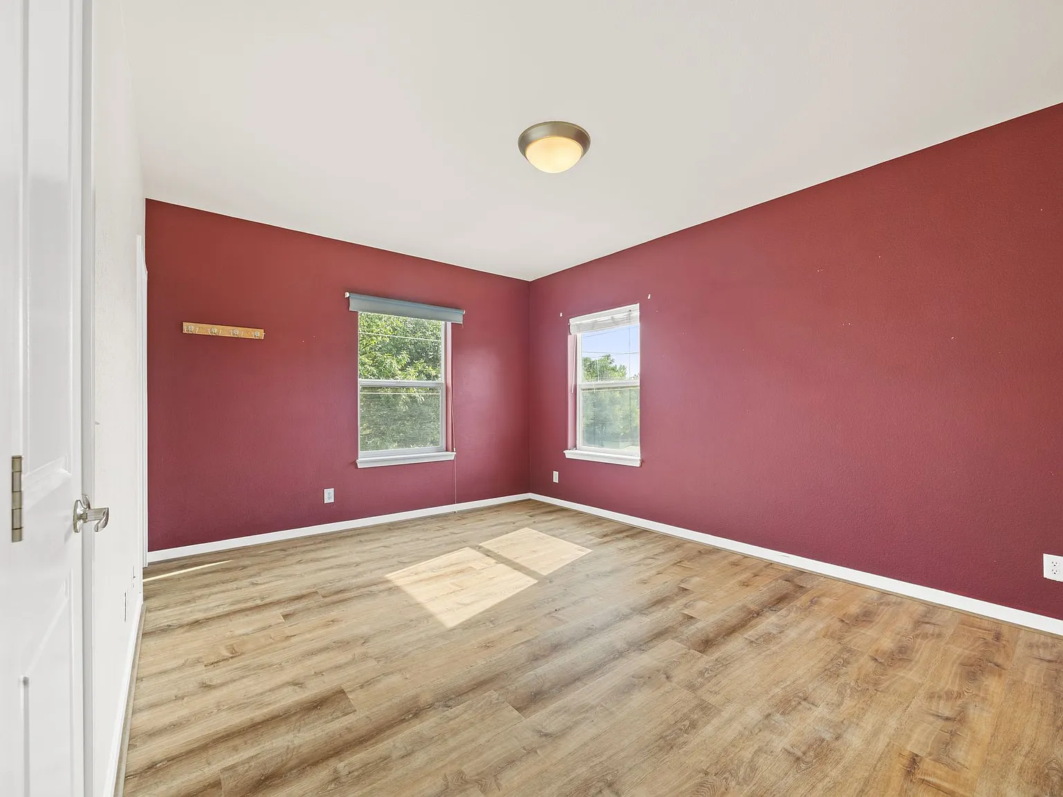 2 bed, 900 sqft, $2,145 — Photo 2