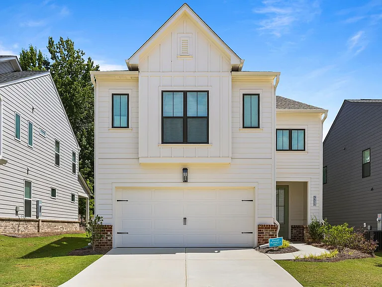 3411 Adler Trl — Photo 1