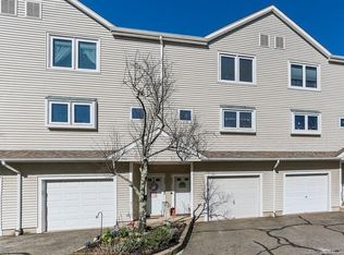 158 Paddock Ave APT 304, Meriden, CT 06450