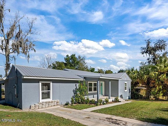 3rd image of 2024 ST JOHNS Avenue