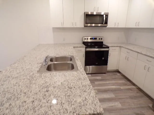 709 S 5th St #1 — Photo 9