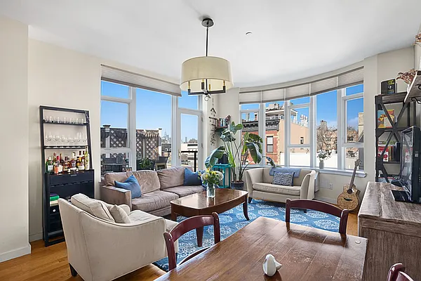 Sold by Compass | media 5