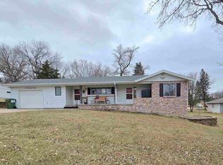 630 Hardy St, Akron, IA 51001