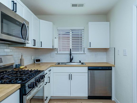 5th image of 8009 Vista Estrella Ln SW