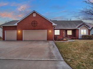 317 Witmarsum West Dr, North Newton, KS 67117