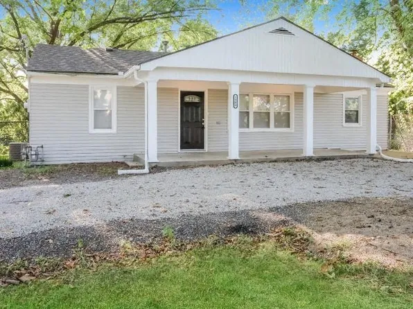 1904 N Kendall Rd, Independence, MO 64058