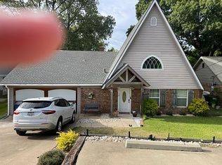 313 Lakewood Dr, Waxahachie, TX 75165
