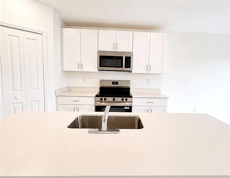 3309 14th St SW — Photo 3
