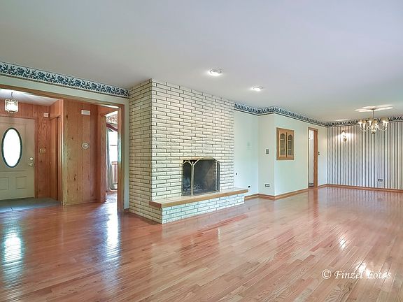 4th image of 824 Greenwood Ave