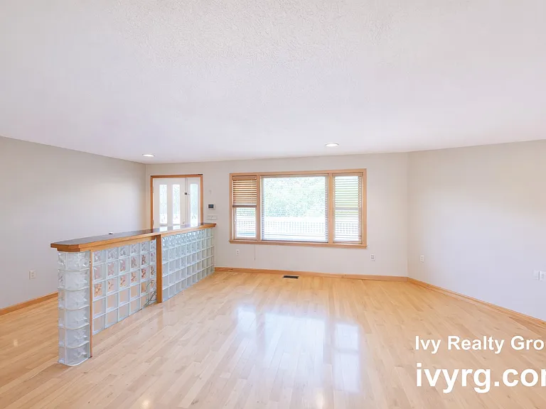 465 Fellsway E — Photo 2