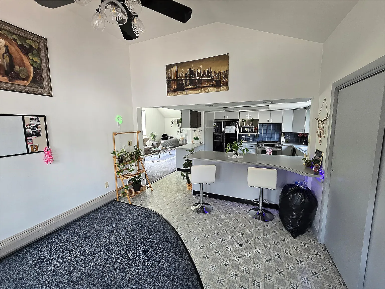 1 bed, $1,100 — Photo 3