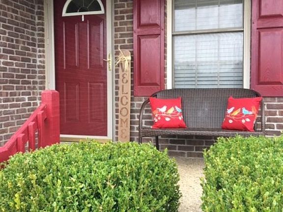 4th image of 224 Aulbern Dr W