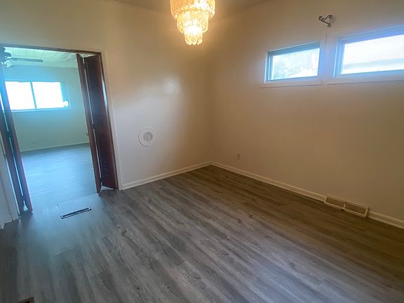 5th image of 912 Woodland Ave