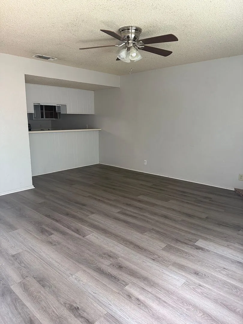 Mulberry Creek Condo's — Photo 3
