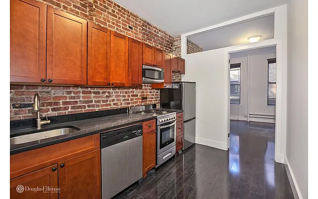 Rented by Douglas Elliman | media 13