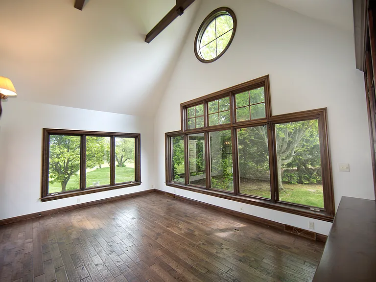 11560 N Canterbury Dr — Photo 12