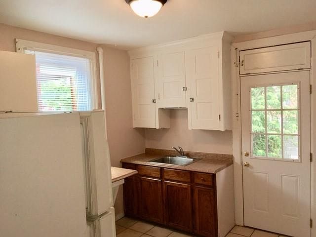 Eat-in kitchen