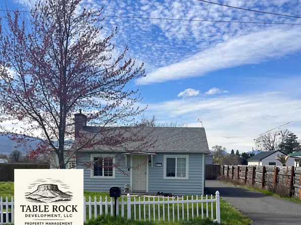 5223 Gebhard Rd, Central Pt, OR 97502