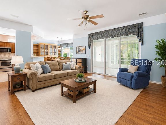 4th image of 12 Walden Ln