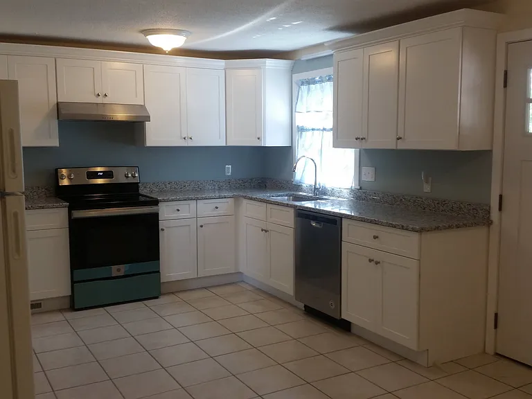 172 S End Rd #1 — Photo 6