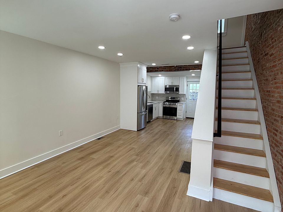 1st image of 153 W Palmer St
