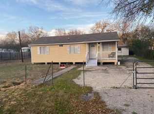 9301 Rhode Dr, Converse, TX 78109